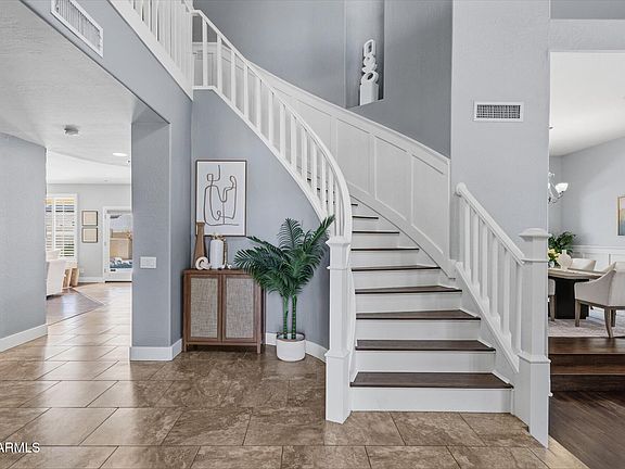 3rd image of 11264 N 130th Way