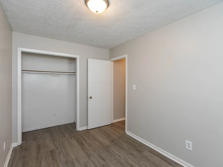 9410 Meadowlark Dr — Photo 17