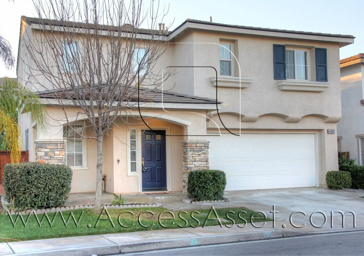 Spacious 3-Bedroom Temecula Home with Loft & Two-Car Garage — Photo 1