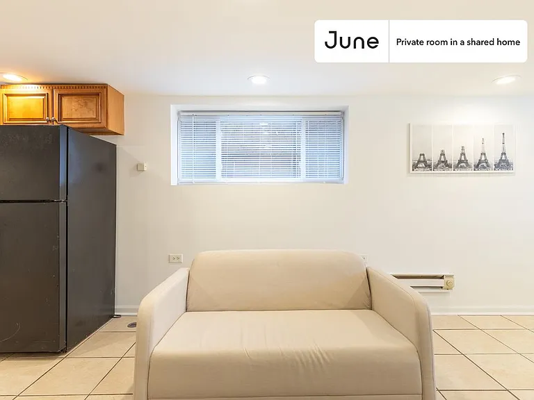 1841 N Mozart St #C — Photo 6