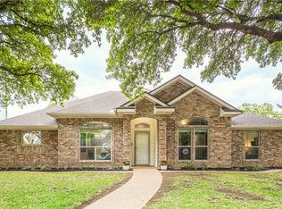 908 Regina Dr, Hewitt, TX 76643