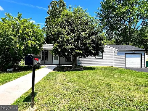 208 Thornridge Dr Photo 1