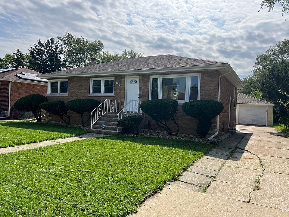 1st image of 727 E 154th Pl