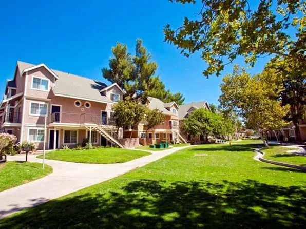 Sierra Canyon Apartments