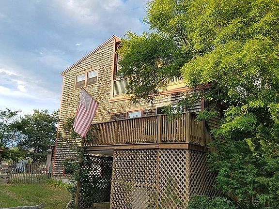 4th image of 13 Plum Island Blvd
