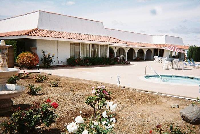 Clubhouse/Pool/Jacuzzi