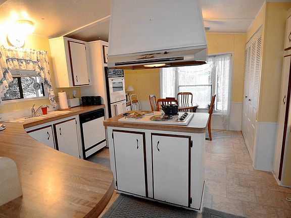 3rd image of 406 Cypress Ct #61