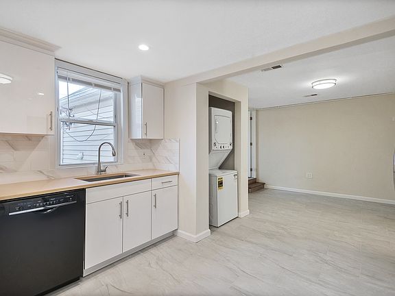 5th image of 234 Harrison Ave Floor 2