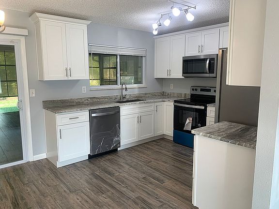 3rd image of 282 Melba Ave NW