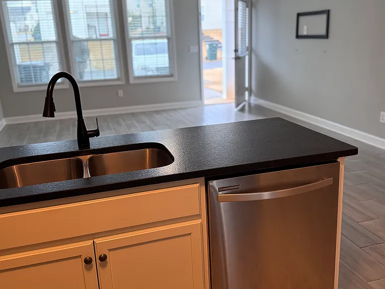 208 Sidney Lanier Ave — Photo 12