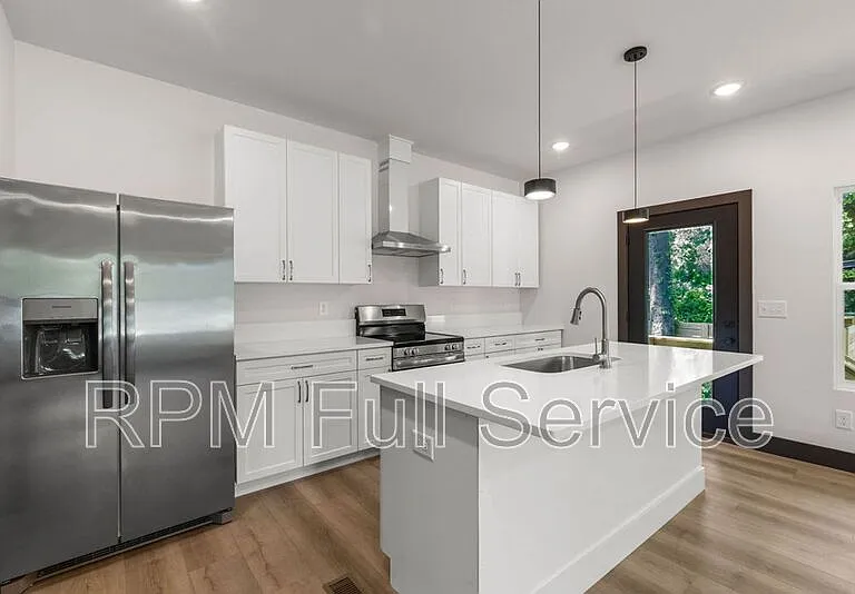 2400 Buchanan St #2400B — Photo 10