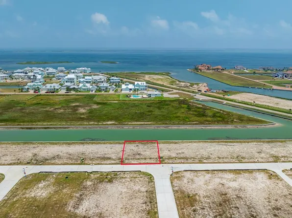 3001 Punta Mita Dr, Rockport, TX 78382