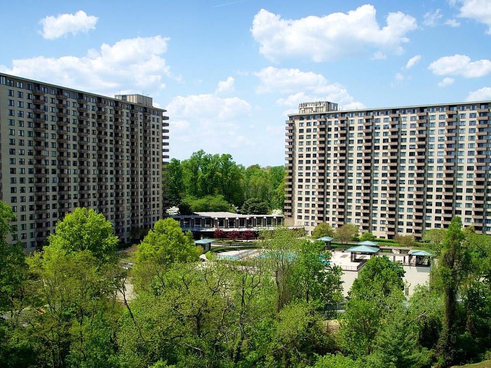 1st image of 5225 Pooks Hill Rd APT 905N