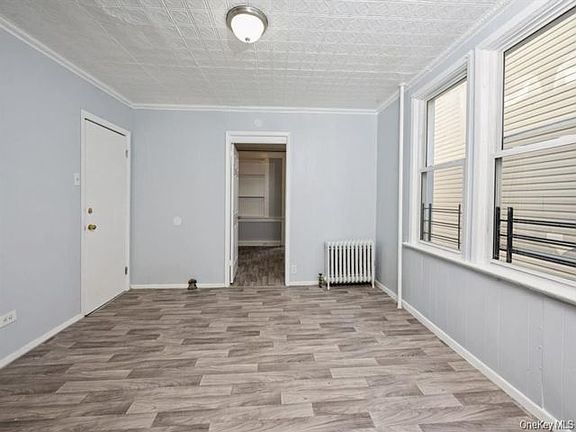 5th image of 611 Saint Lawrence Ave Floor 2