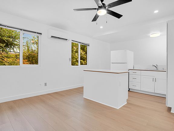 5th image of 1160 Alamos Dr #B