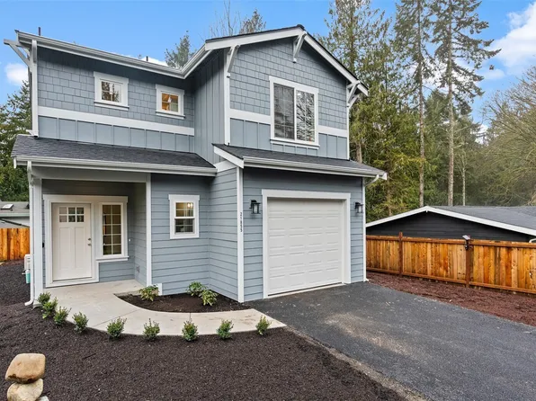 21855 Wavecrest Avenue NE, Poulsbo, WA 98370
