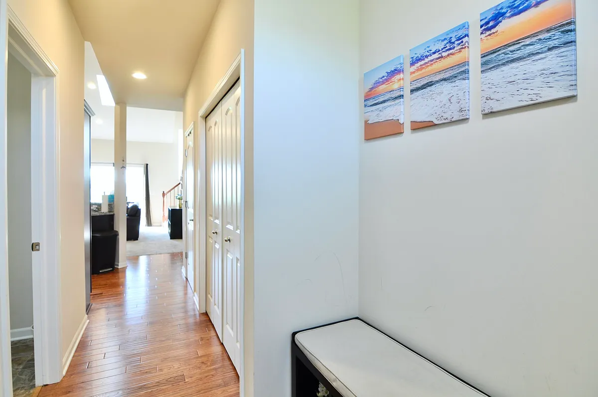 Building Photo - 4481 Bridgeview Ln