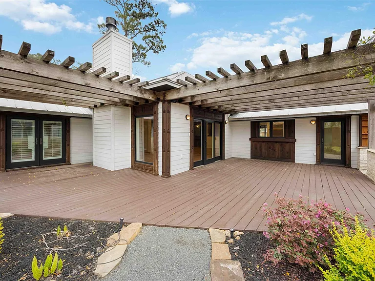 4031 Fernwood Dr — Photo 48