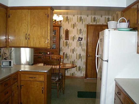 4th image of 936 E Graceway Dr