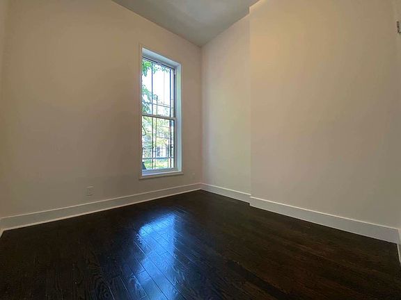 5th image of 487 Willoughby Ave #1F