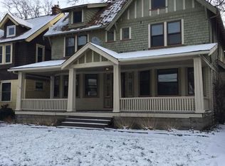 1533 Mars Ave, Lakewood, OH