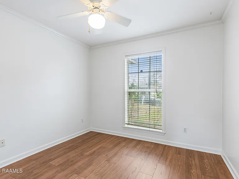 412 Normandy Rd — Photo 9