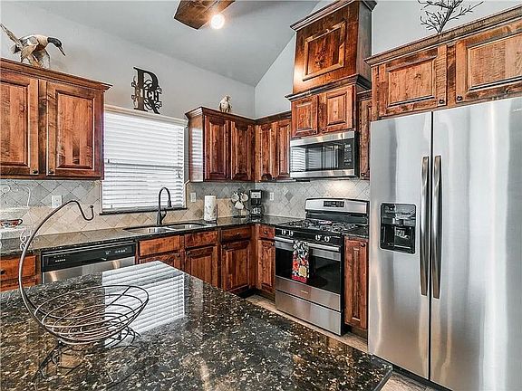 2nd image of 209 Timber Ln