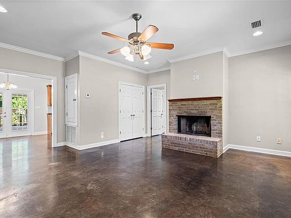2nd image of 18948 Summer Oaks Pl