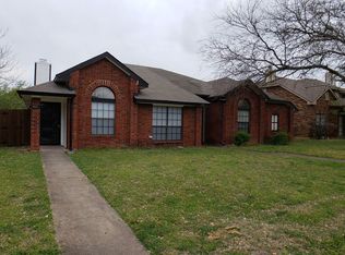 452 Chestnut Ln, Desoto, TX 75115
