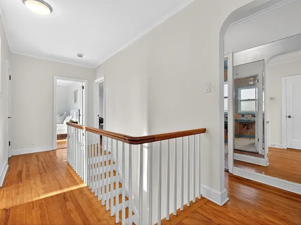 7 Roosevelt Terrace image 39 of 49