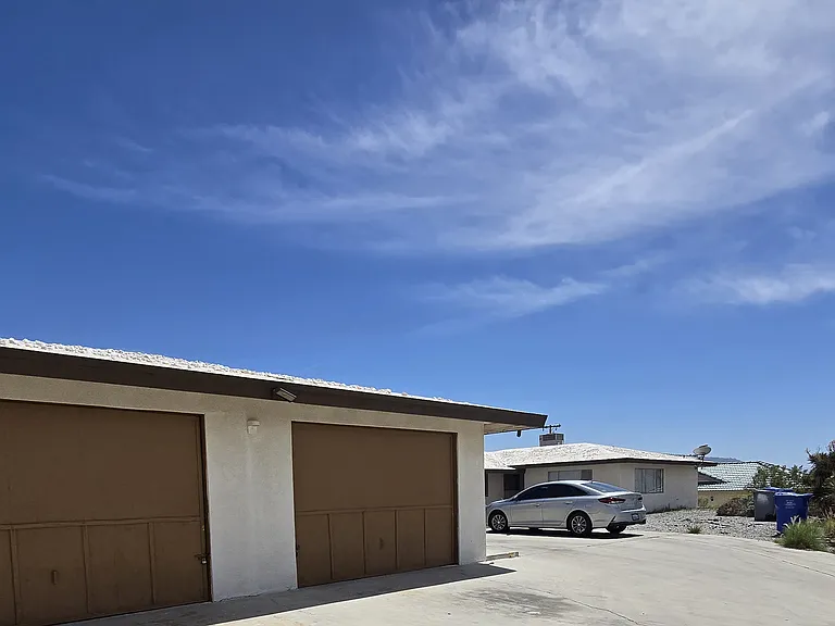12170 Sumac Dr — Photo 3