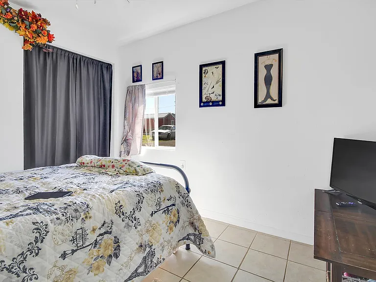 Tiny Apartment Rentals — Photo 19