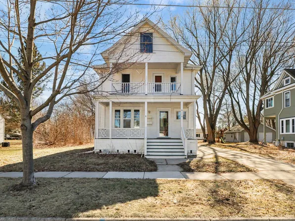 817 W Jefferson St, Stoughton, WI 53589