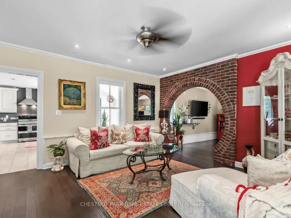 1783 Track St, Pickering, ON L1Y 1B8