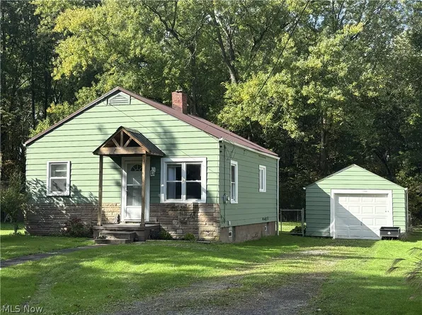 755 N 17th St, Sebring, OH 44672