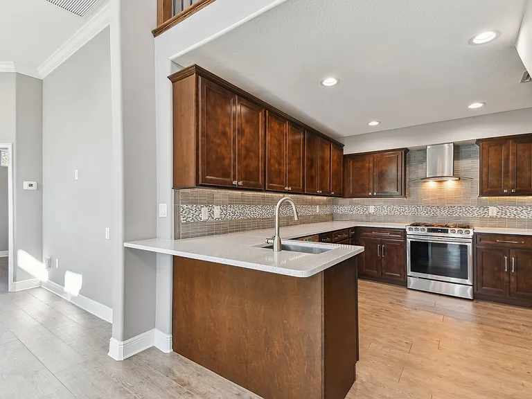 21000 Isola Bella Cir — Photo 4