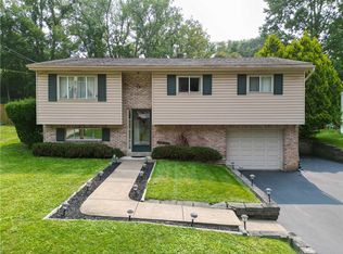 567 Deborah Jane Dr, Pittsburgh, PA 15239