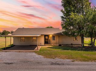 419 N Elma Ave, Okeene, OK 73763