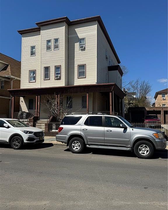 1st image of 120 Bay 17th St
