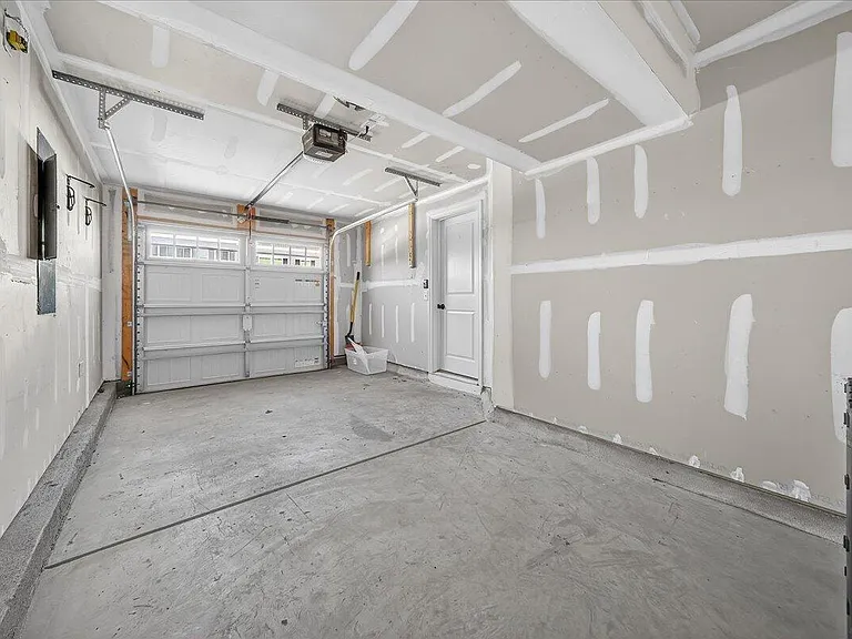 3009 Soft Breeze Dr — Photo 35