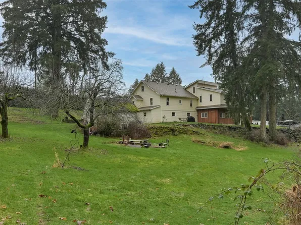 2035 Herd Rd, North Cowichan, BC V9L 5W3