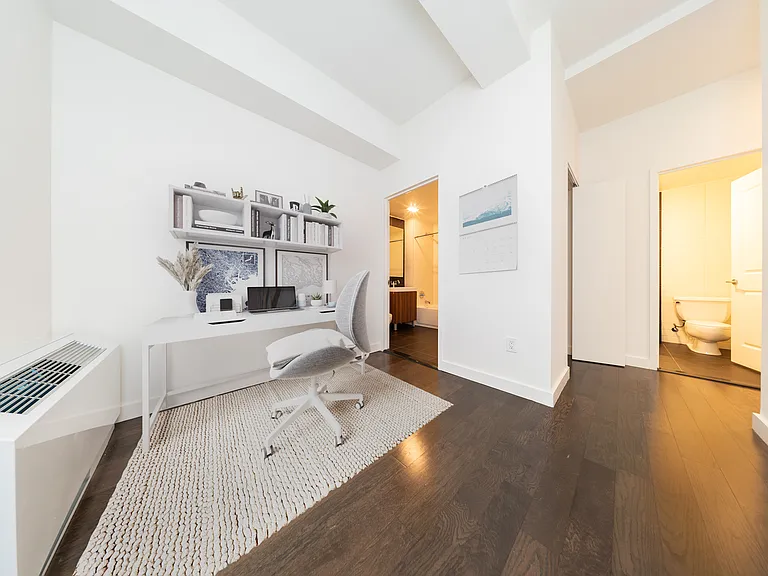 116 John St #2704 — Photo 4