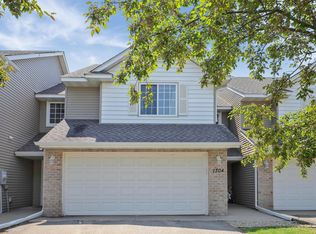 1704 Talon Trl, Eagan, MN 55122