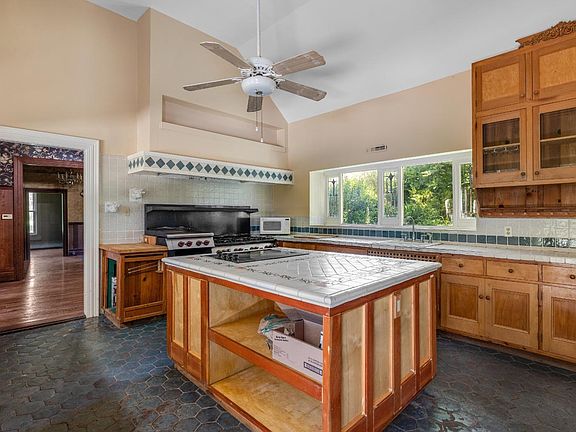 5th image of 4300 Browns Lane