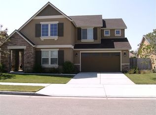 1458 Azalea St, Kingsburg, CA 93631
