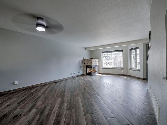 2nd image of 293 Kestrel Lane UNIT 293