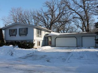 215 Helms Dr, Arnolds Park, IA 51331
