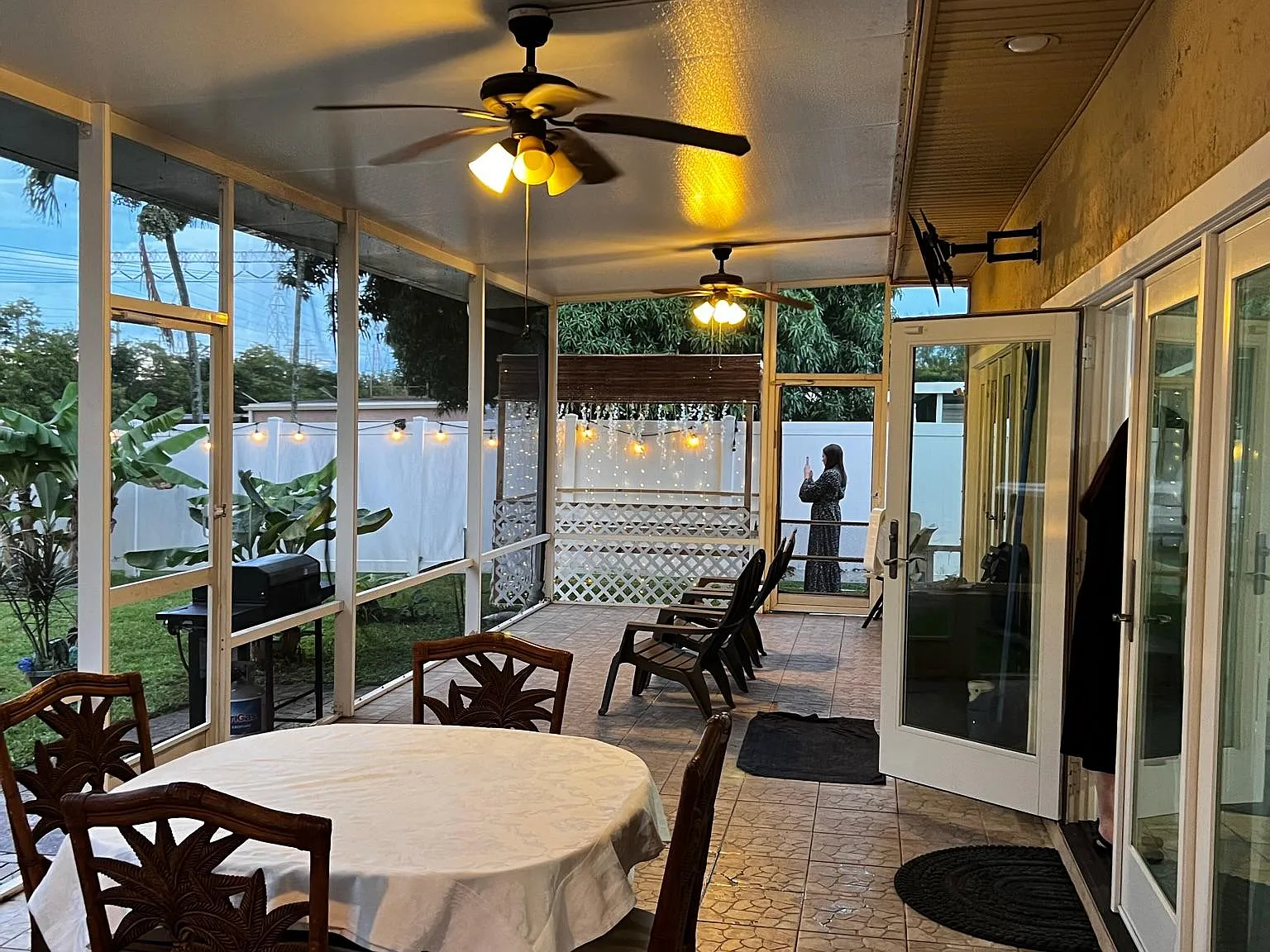 3 bed, 2198 sqft, $5,900 — Photo 4