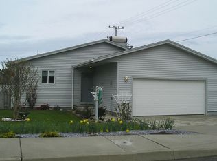 550 11th St SW, Bandon, OR 97411