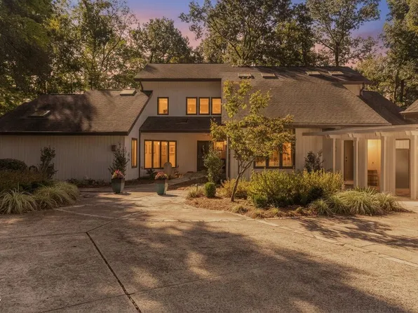 120 Donegal Dr, Chapel Hill, NC 27517